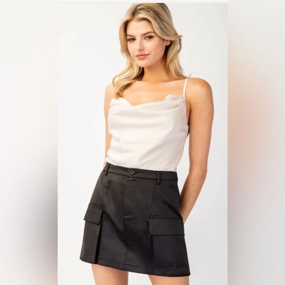 Zara Elegant Satin Black Buttoned on the Go mini skirt size XS